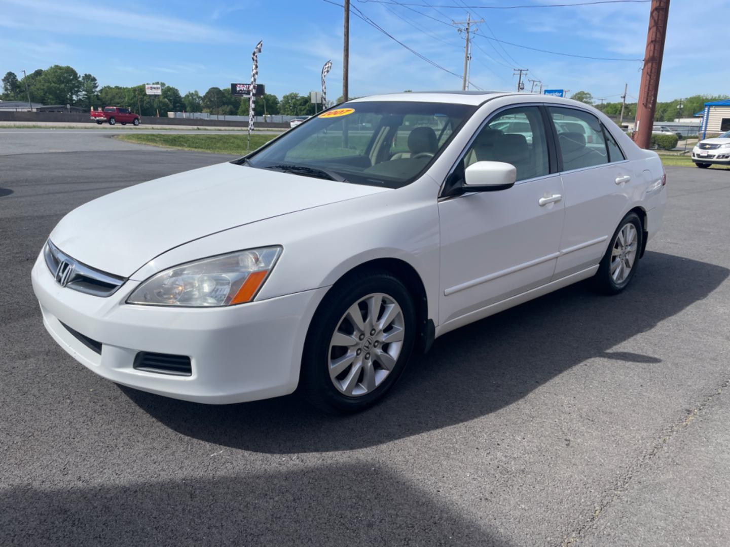 2007 White Honda Accord (1HGCM66867A) with an V6, VTEC, 3.0 Liter engine, Automatic transmission, located at 8008 Warden Rd, Sherwood, AR, 72120, (501) 801-6100, 34.830078, -92.186684 - Photo#3